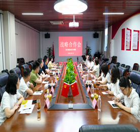6月19日，777盛世国际集团&苏宁易购战略合作交流会议在777盛世国际召开，并达成战略合作意向